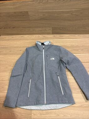 The North Face Women’s Heather Gray Utility Softshell Jacket